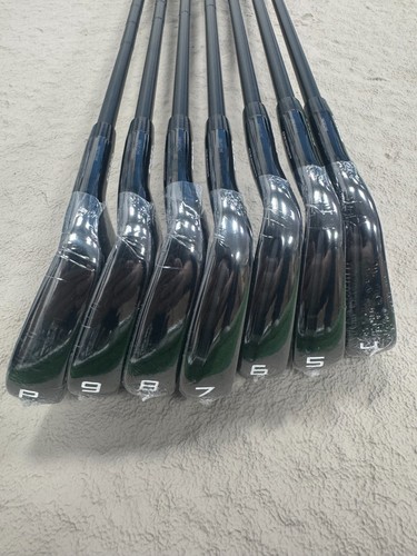 2024 TAYLORMADE P790 IRON SET 4-PW BLACK RH - DYNAMIC GOLD 105 S300 SHAFT (NEW) - Picture 5 of 17
