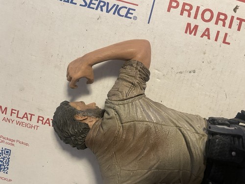 McFarlane The Walking Dead 10-Inch Rick Grimes Deluxe Action Figure Series 8 - Picture 9 of 9
