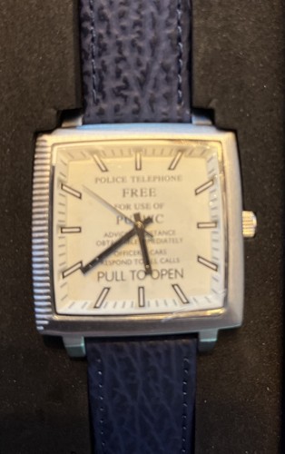 NEW Dr. Who Zeon Tardis Watch, in Original Case, New Battery - Picture 6 of 10