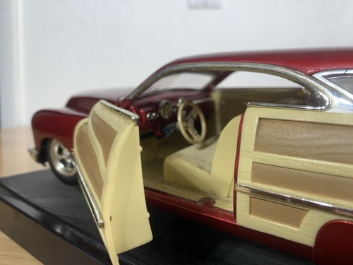 Hot Wheels 2000 Collectibles - 1950 Merc Woodie 1:18 Loose with Stand - Picture 5 of 12