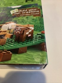 Sealed LEGO Minecraft: The Farm (21114) Shelf Wear Ek1