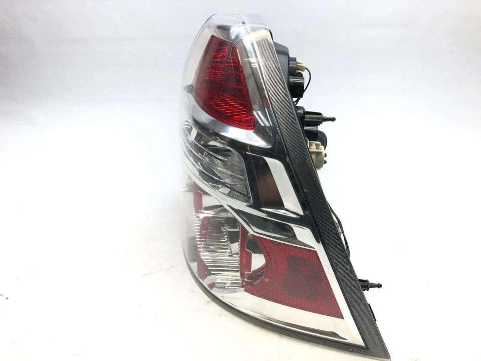 2007 - 2008 Chevrolet Aveo *Sedan Only* RH Passenger Tail Light Assy ID 96650772 - Image 2 of 4
