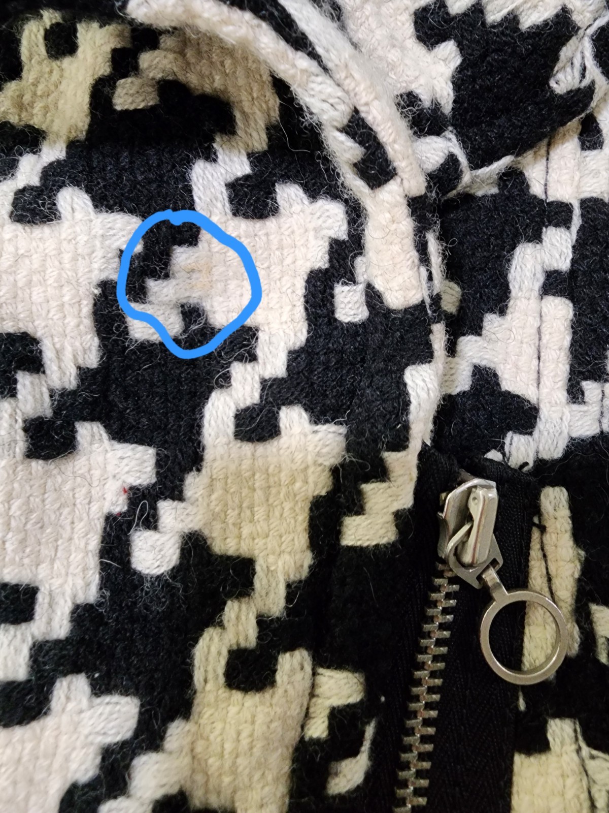 Express Women’s Houndstooth Jacket Size Large Bla… - image 11