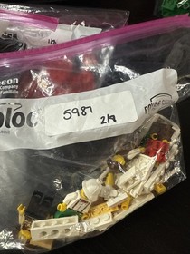 LEGO Adventurers: Dino Research Compound (5987) Missing 1 Piece with Manual