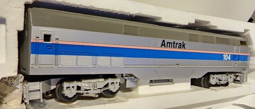 Williams O Scale GEN104 GENESIS NE STYLE AMTRAK W/HORN CAB #104 - Picture 3 of 6