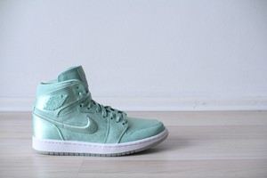 nike air force mint