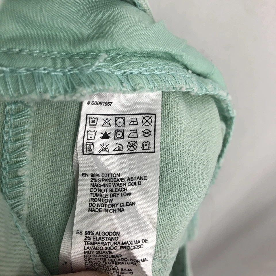 Pantalones Cortos de Jean Forever 21 Verde Corte Denim Puños Elastizados 5 Bolsillos 28 (31x2) Foto 3 de 4