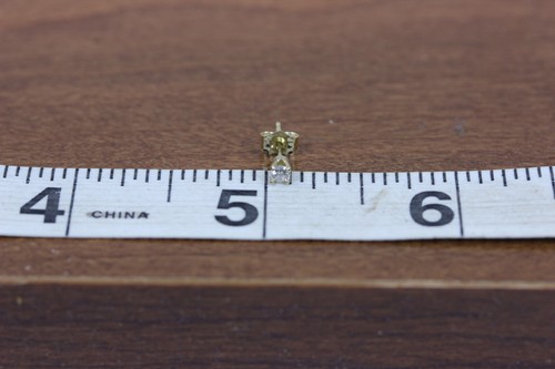 Hermosas perchas solitarias de diamantes redondas de oro amarillo de 14 K 0,14 quilates SI2/I 1/8"-14054 - Imagen 6 de 6