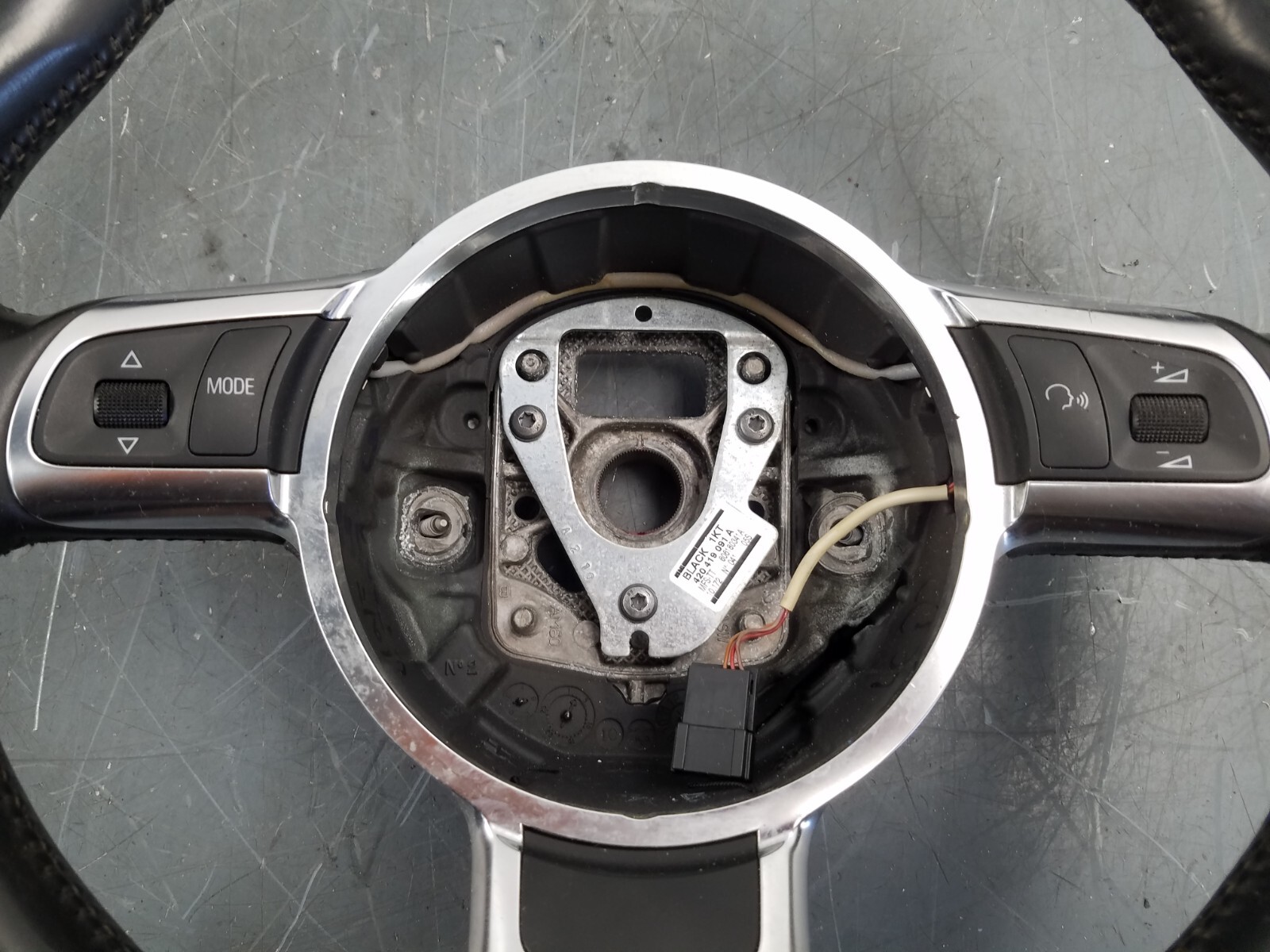 2011 Audi R8 Spyder V10 Leather Steering Wheel / Paddles #0472 J7