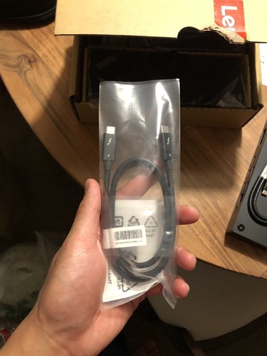 Stacja dokująca Lenovo Thinkpad Thunderbolt 4 - US 40B00135US - Open Box - Zdjęcie 9 z 9