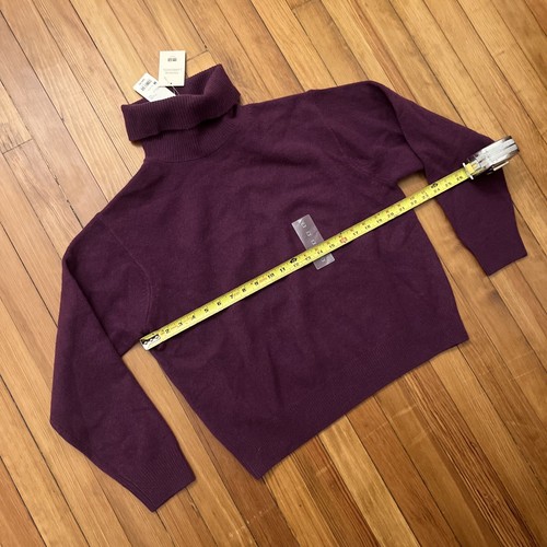 Uniqlo Women's Lambswool Turtleneck Sweater Size Medium Purple - Picture 5 of 5