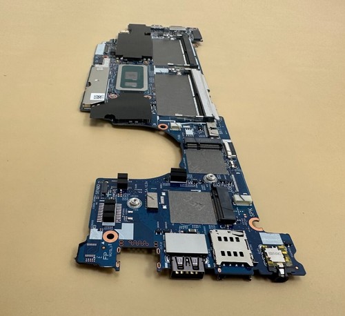 Sistema scheda madre Dell Latitude 5300 SRF9W I7-8665U 05F136 - Foto 3 di 6