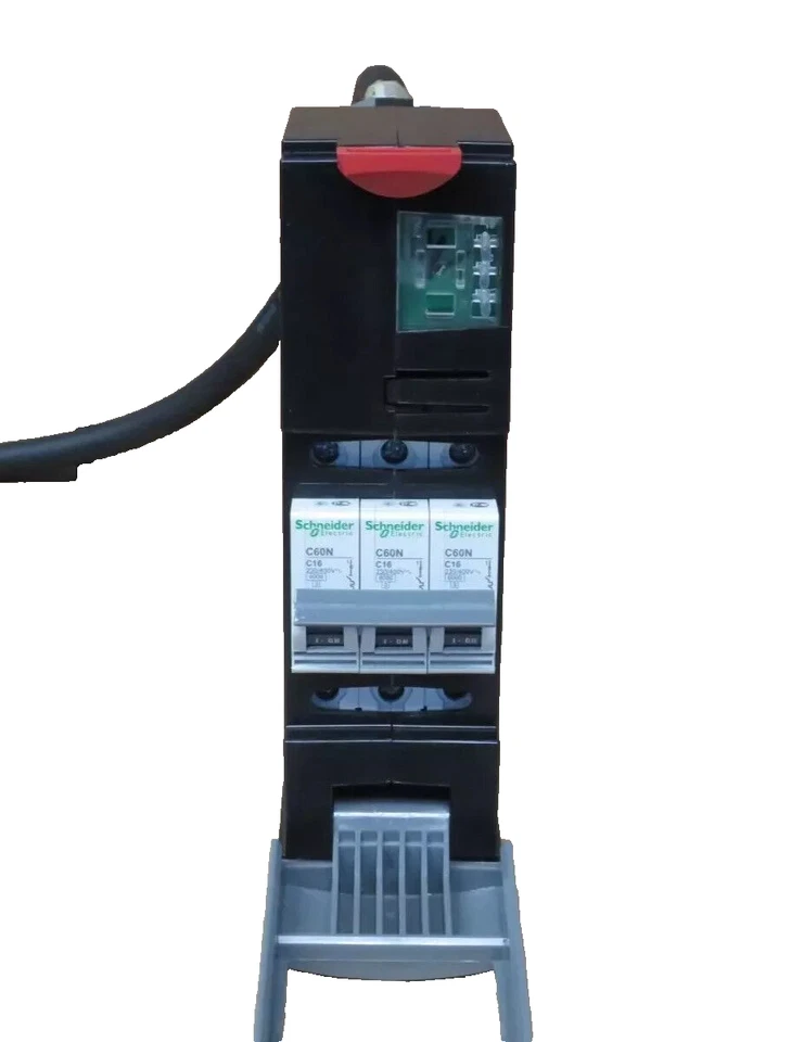 APC PDM3516IEC-620 Power Distribution Module 3 Phase 400v 3 Pole 5 Wire 16A 6.2m - Image 3 of 4