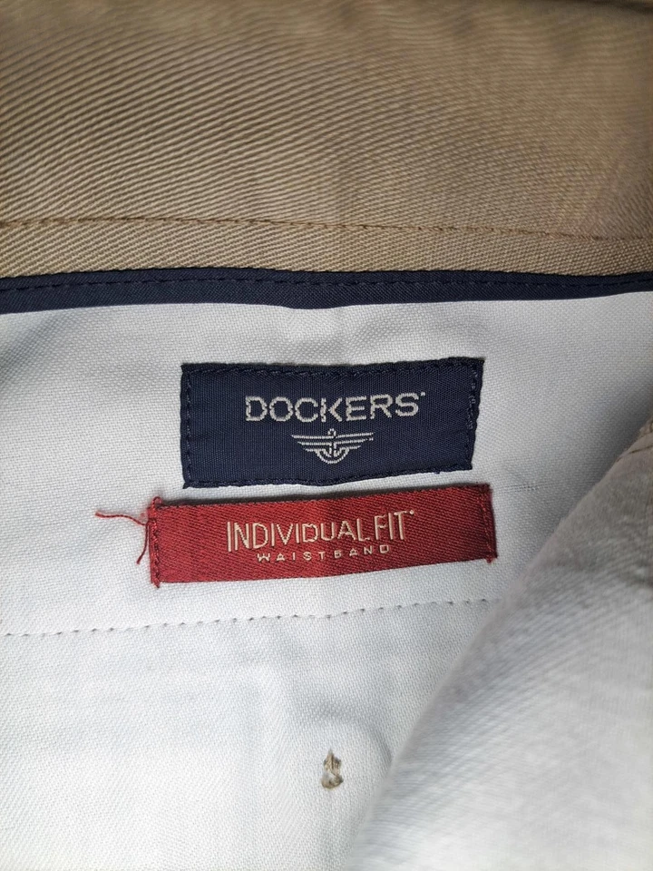 Pantalones de vestir Dockers caqui para hombre 34x30 beige algodón  Foto 2 de 4
