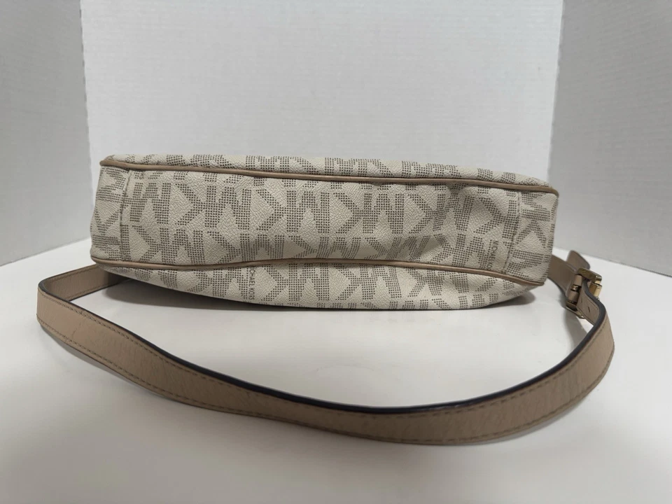 MICHAEL KORS Jet Set Vanilla Signature Logo Convertible Satchel HandBag - Image 3 of 4