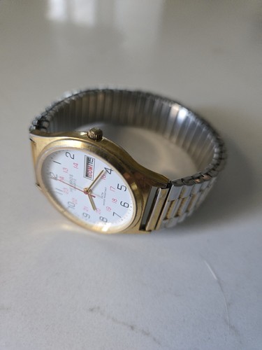 Vintage Helbros Quartz 3ATM 80's Men's Watch 85671 Y143A 89-1 Water Resistant NB - Picture 3 of 8
