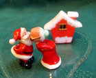 Vtg 3-Pc.Tiny Mr and Mrs Santa Claus Kissing w/ House 1-1/4” Hong Kong Christmas
