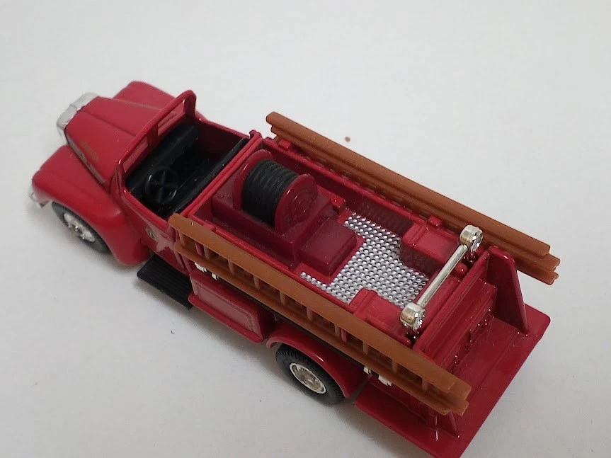 ⛔Mack B Pumper  open 1951 ca. 10 cm Corgi Fire Heros #129/2 - Bild 4 von 4