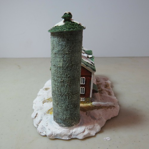 Ertl Collectible American Country Victorian Barn Porcelain ACE-F909-B - Picture 5 of 6