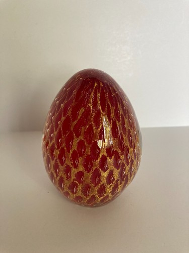 Art Glass Red Gold Draped Net Controlled Bubbles Paperweight Polished Bottom - Picture 4 of 17