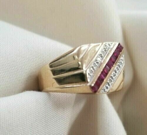 2.50 Ct Princess Cut Lab-Created Red Ruby Men's Wedding Ring 14K Yellow Gold FN - Picture 3 of 9
