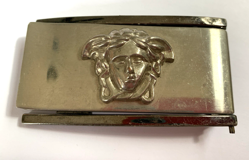 De colección Gianni Versace Cabeza de Medusa Medallón Elevado Cinturón Hebilla Pistola Metal - Imagen 2 de 6
