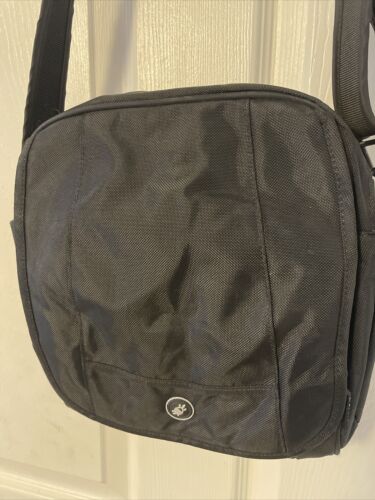 Pacsafe Metrosafe 200 Anti-Theft Compact Crossbody Bag PB001 Shoulder Bag Black - Picture 2 of 13