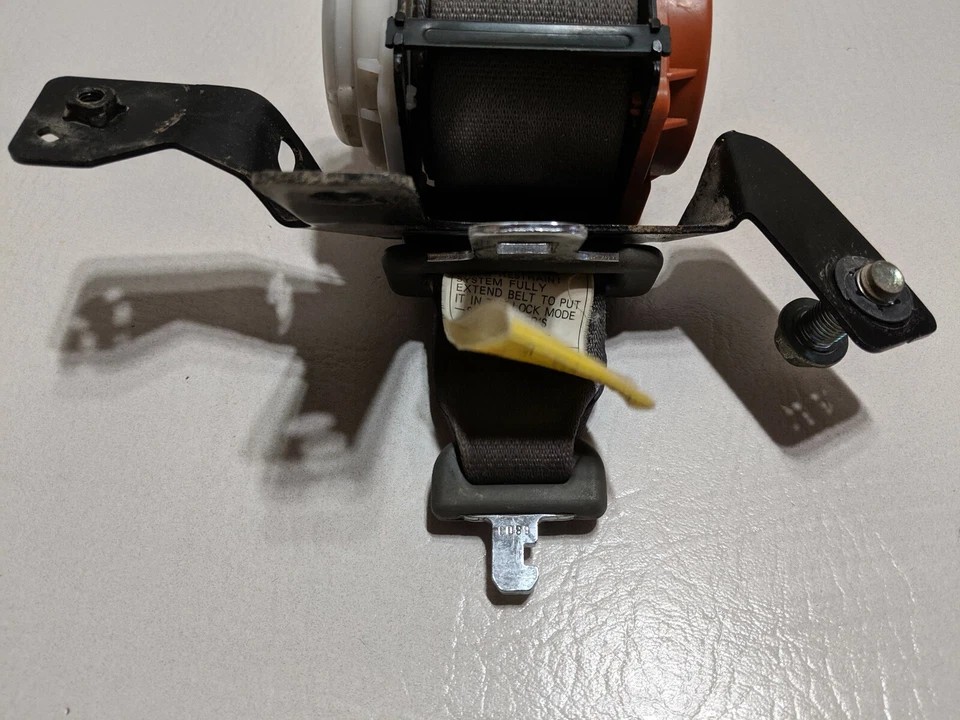 ☑️PROBADO 05-08 2007 HYUNDAI TUCSON CINTURÓN DE SEGURIDAD CENTRAL TRASERO RETRACTOR TO73 Foto 3 de 4