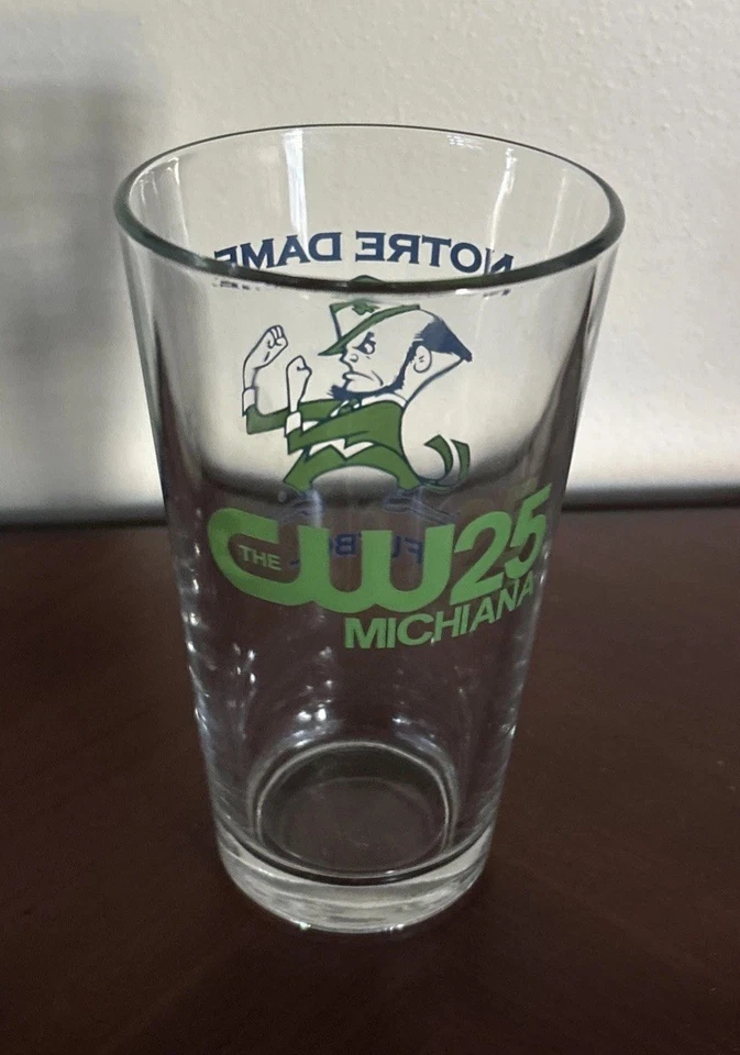 NOTRE DAME LUCHA IRLANDESA CERVEZA Vidrio Pinta De Colección Fútbol Fútbol Fútbol CW25 De Colección Foto 4 de 4