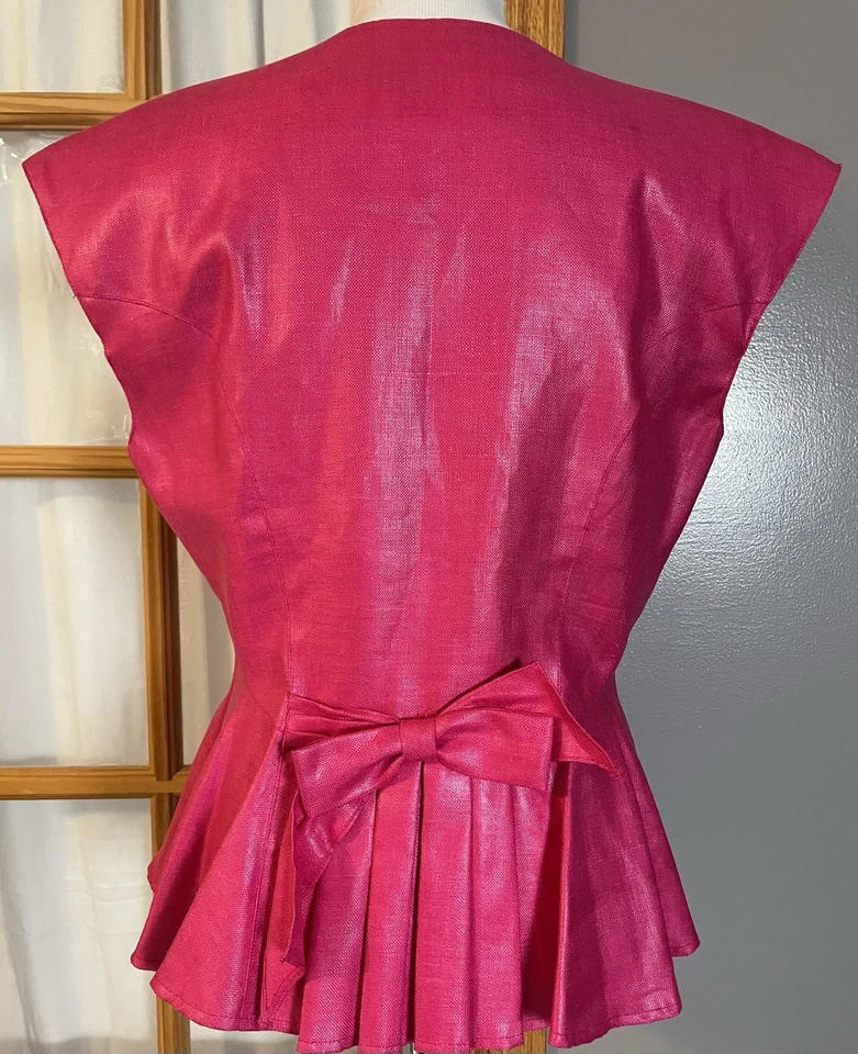 Blusa De Colección Años 70 ARPEJA Peplum Talla 12 Rosa Lino Plisado Lazo Botones Ciudad Hecha en EE. UU. Foto 4 de 4