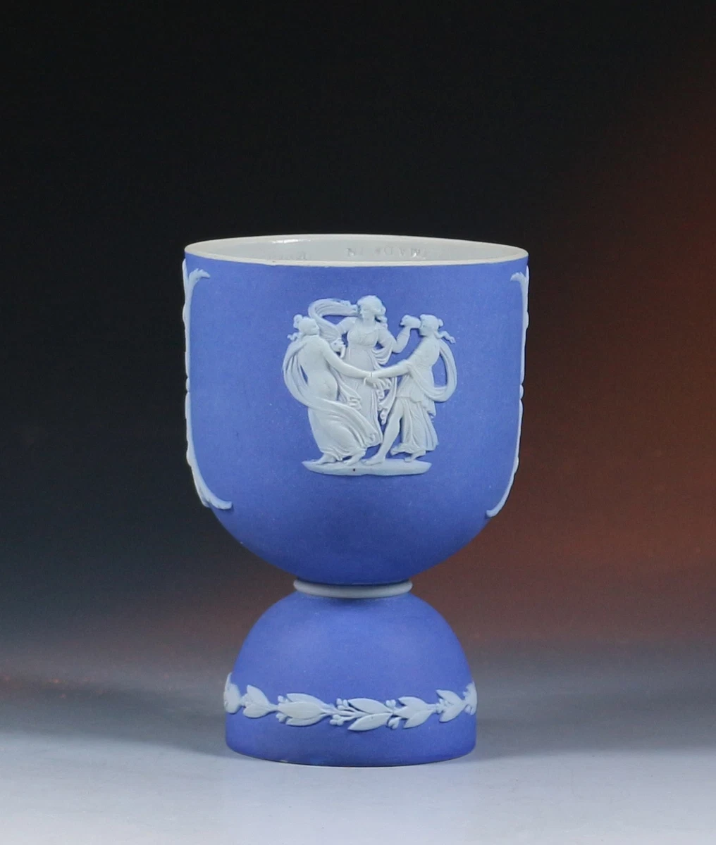 RARE EARLY 20th CENTURY WEDGWOOD JASPERWARE DARK BLUE DIP DOUBLE EGG CUP.