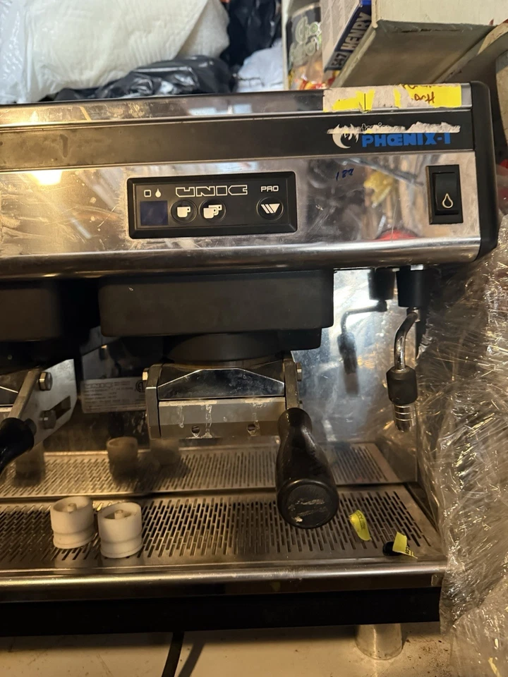 La Unic Phoenix-1 es una máquina de café espresso comercial Foto 3 de 3