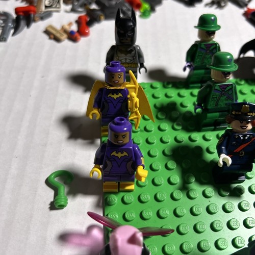 LEGO Minifigure LOT 12/ 1/2 Batman LEGO. Random figures From Dif Sets. VIEW Pics - Picture 5 of 18