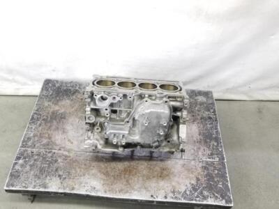 8NR motorblock 1141049065 1556350 TOYOTA AURIS E18 ACTIVE 2012