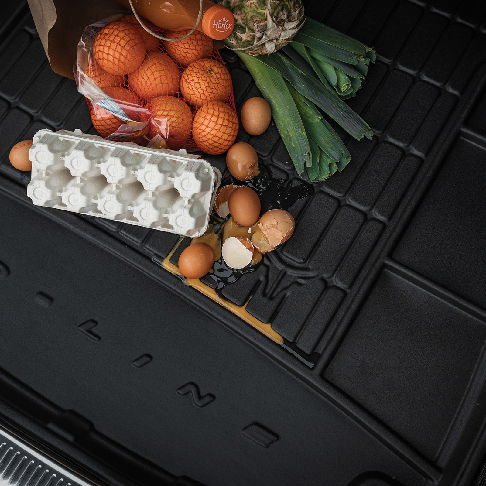 Tapis De Coffre Sur Mesure Toyota C-HR Plug-in Hybrid 2024+ - Protection Antidérapante, Rebords 5 Cm