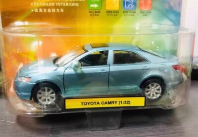 Old version 1/32 Toyota Camry car model