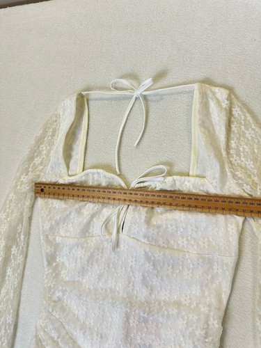 Tiger Mist Moana Bodycon Lace Dress Womens Size Medium White Sheer Sleeves BNWT - Picture 15 of 18