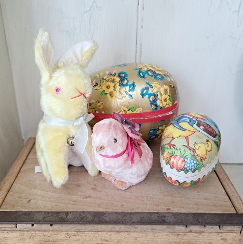 Vintage 3.5" East Germany Paper Cardboard Easter Egg Candy Container - Picture 10 of 10
