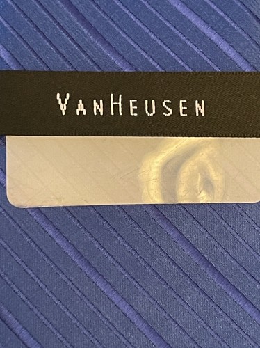 Van Heusen Blue 100% Polyester Men’s Neck Tie Made In China - Picture 9 of 9