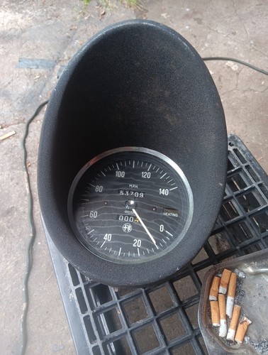 1977 Alfa Romeo 2000 Spider Veloce OEM Jaeger 0-140 MPH Speedometer SPEEDO Gauge - Picture 2 of 5