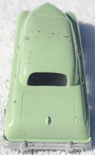 Vintage Tootsie Toy #746 Kaiser 4 Door Sedan Light Green 6" U.S.A. - Picture 4 of 11