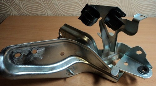 Lexus IS III 2015 300h BRACKET, INVERTER RESERVE TANK HOLDER OEM G91H2-53010 - Picture 3 of 12
