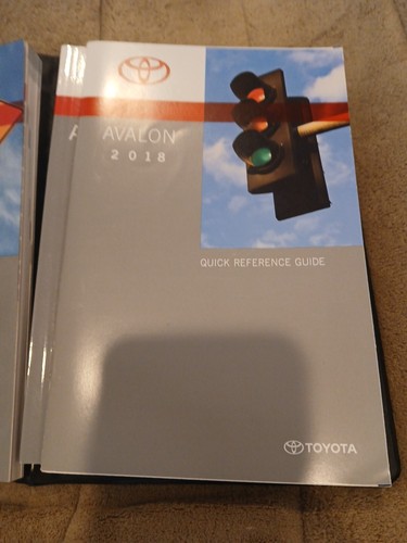 2018 Toyota Avalon Hybrid Owners manual SET - Picture 12 of 12