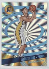 2016-17 Panini Revolution Rookies Sunburst /75 Georges Niang #131 1yj