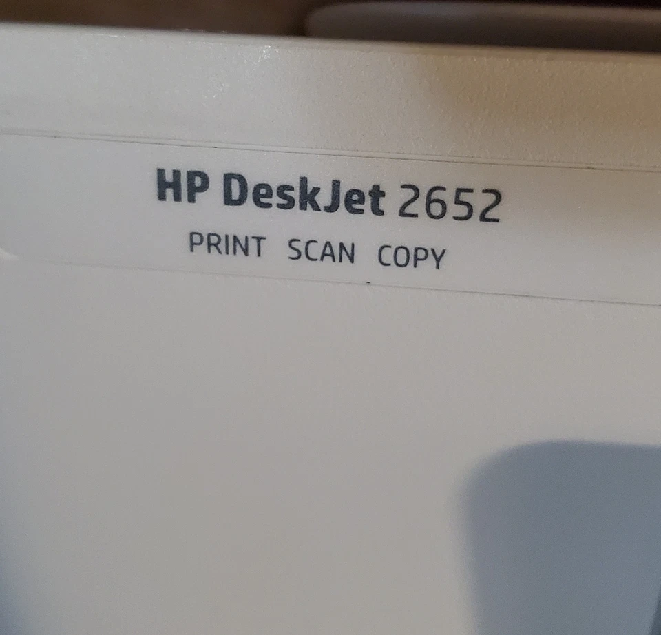 HP Deskjet 2652 Color Inkjet All in One Printer Parts Only Powers Up - Image 3 of 4