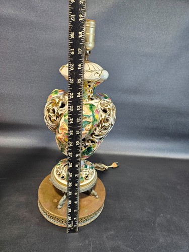Antique Pierced Porcelain Cherub Table Lamp "Italian Capodimonte" - Picture 7 of 8