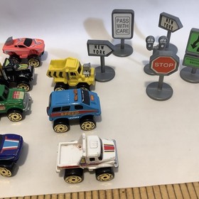 1987 Galoob Micro Machines Road Champs Cars Trucks Monster Lot of 11 W/ Signs **