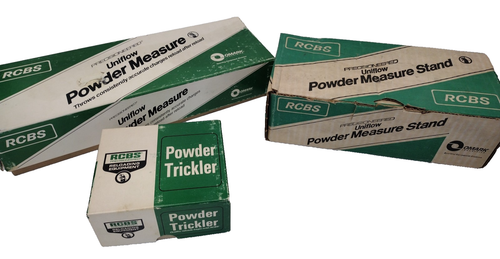 RCBS Uniflow Pulvermessgerät, Trickler und Ständer in Originalkartons Vintage USA