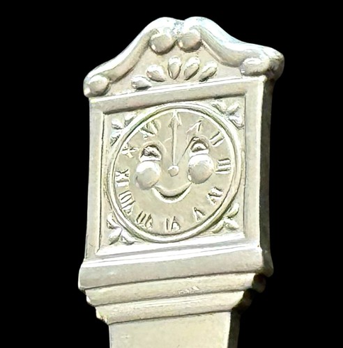 Vintage Avon Hickory Dickory Dock Baby Spoon Made In Japan 1984 Stainless Steel - Picture 3 of 10