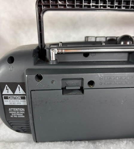 White-Westinghouse tragbares Radio Kassetten Abspielgerät Modell # WPS-7038 funktioniert!! - Bild 11 von 15